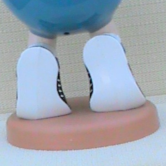 M & M Basketball figurine - Picture 3 of 7